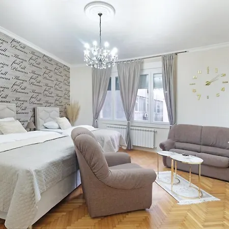Apartment Illusion Downtown